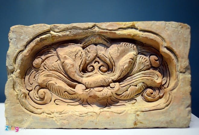 Cham Khac Hoa Van Hoa Sen Nha Go Co