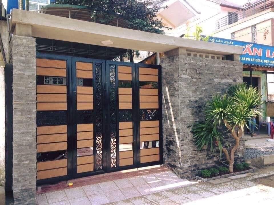 Cổng gỗ nhựa ngoài trời là gì? Mọi thứ bạn cần biết Mau Cong Go Nhua Ngoai Troi 4 Canh Dep