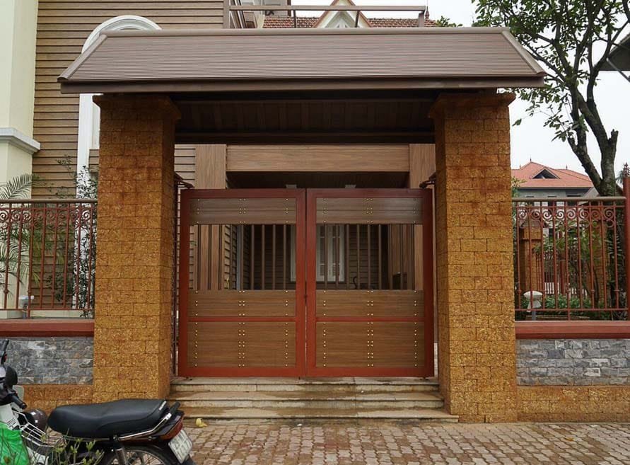 Cổng gỗ nhựa ngoài trời là gì? Mọi thứ bạn cần biết Mau Cong Go Nhua Ngoai Troi Hien Dai Truyen Thong