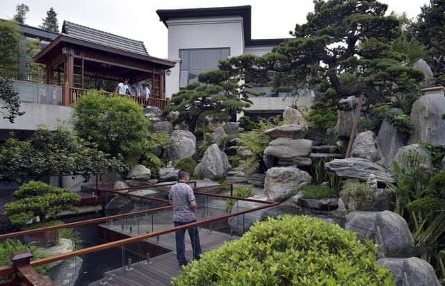 Mau Nha Go San Vuon Trung Quoc 02